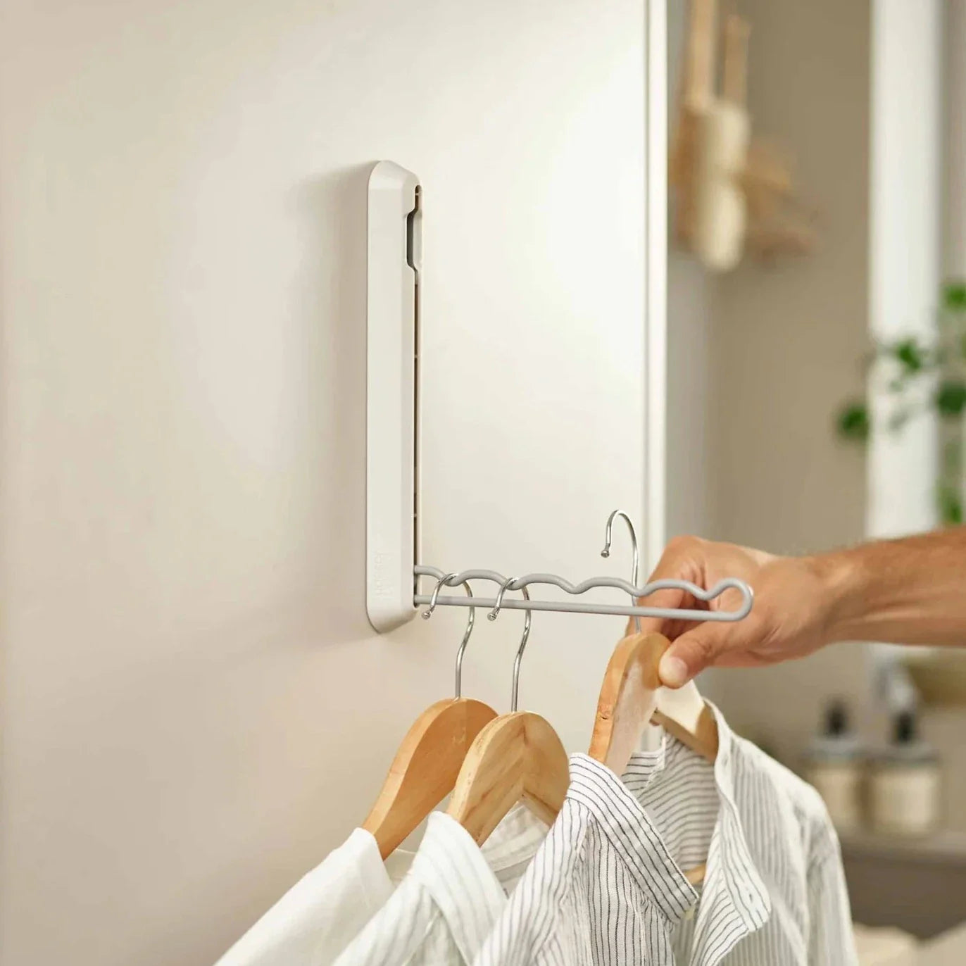 Orderly™ Ecru Retractable Hanging Rail – The Organised Store