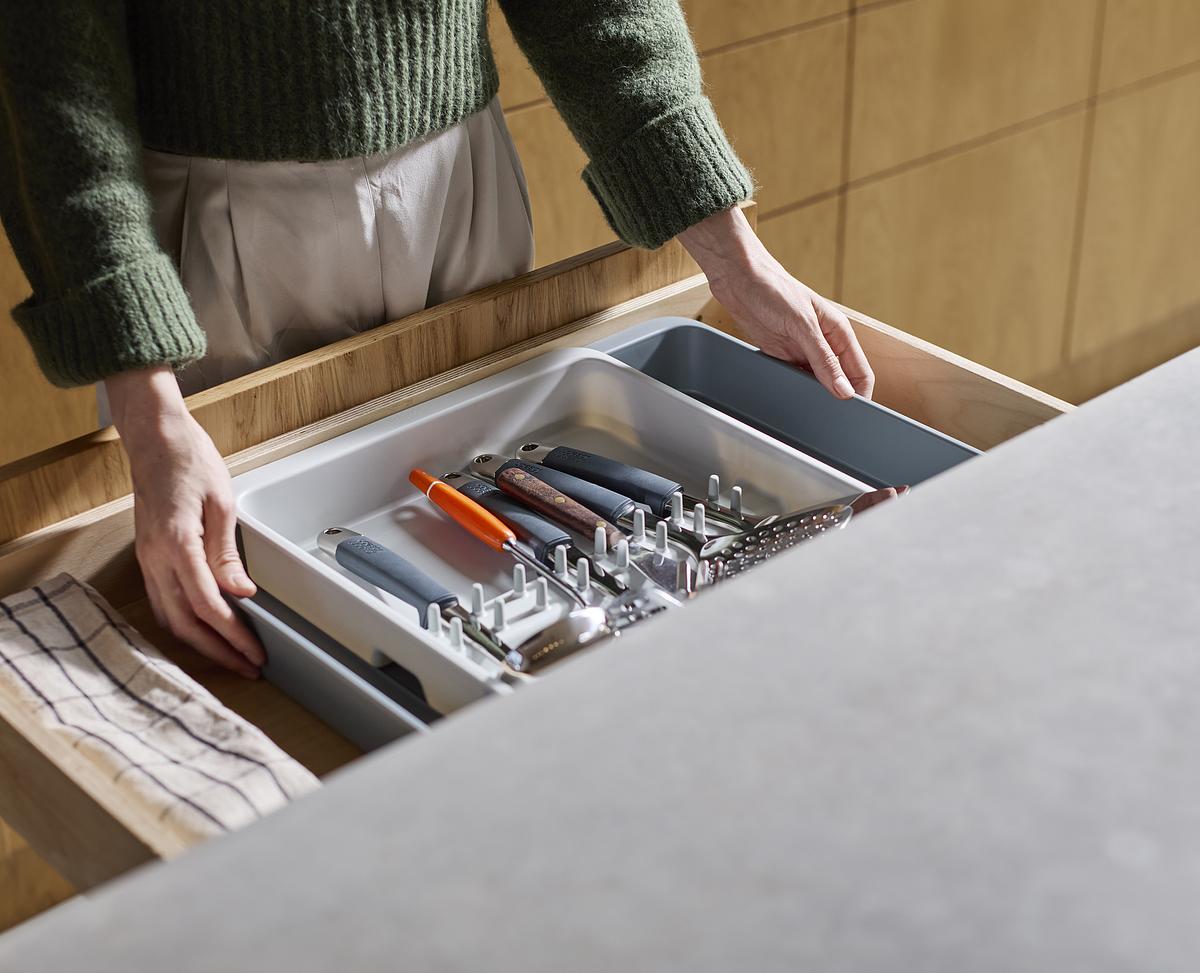 DrawerStore™ Expanding Utensil & Gadget Organiser