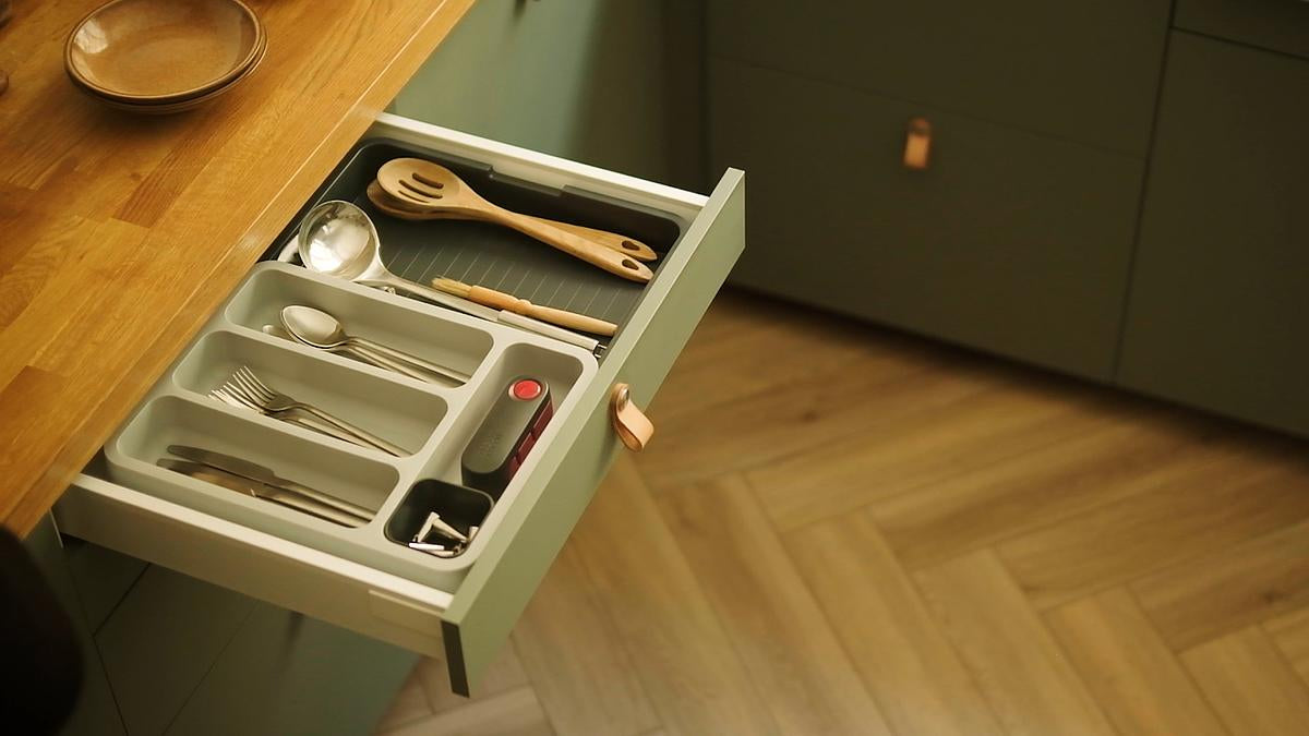 DrawerStore Expandable Cutlery Tray - The Organised Store