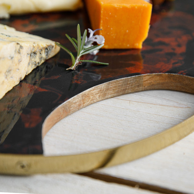 Artesà Round Serving Board with Tortoise Shell Resin Finish