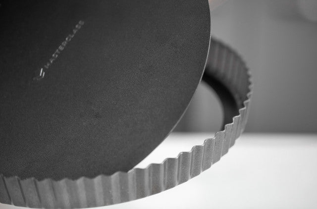 Non-Stick 12 Hole Shallow Pan