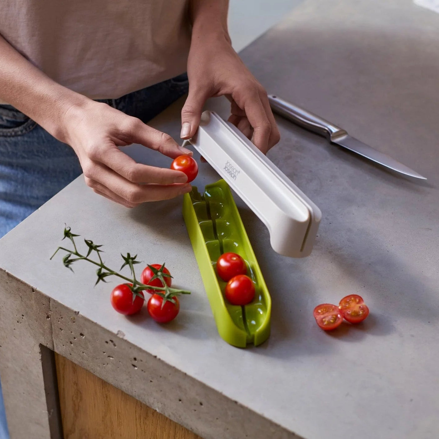 Halve-It Slicing Tool - The Organised Store