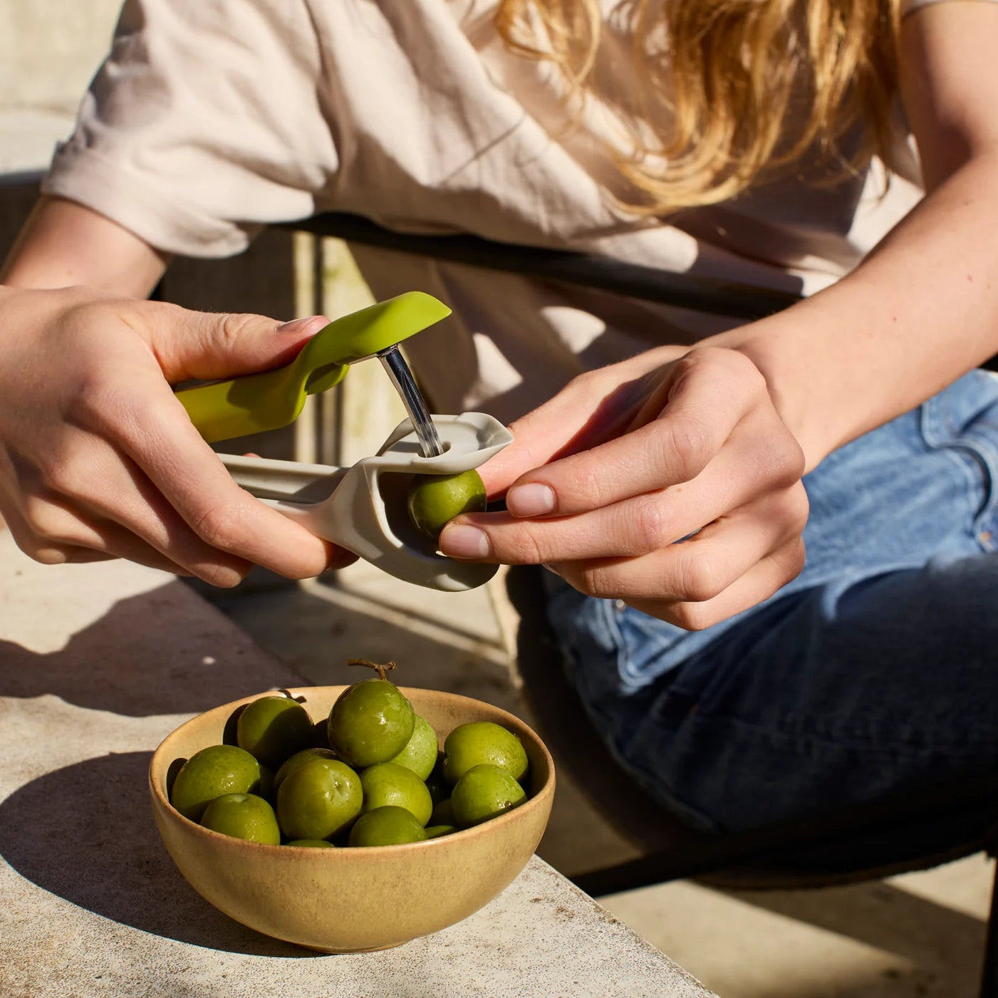 Tweezy 2in1 Pitter and Huller