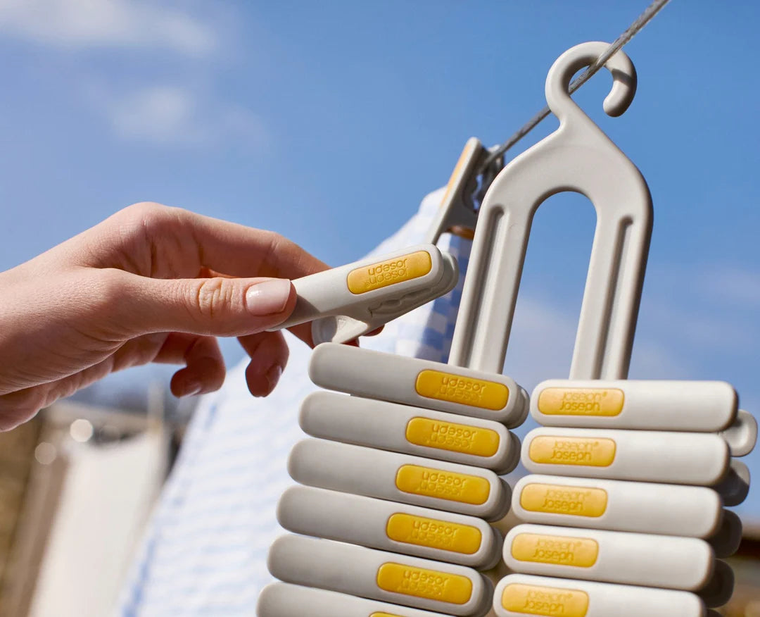 30-Piece Clothes Peg Set With Storage Stand