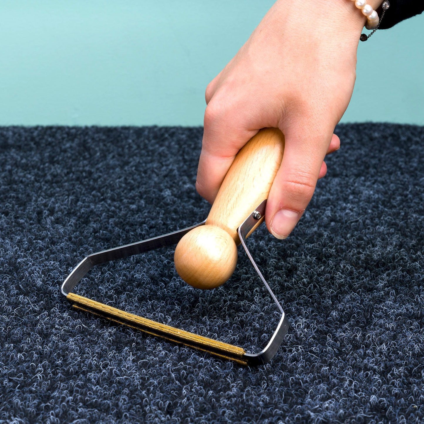 Mr. Lint- Fabric Lint Remover - The Organised Store