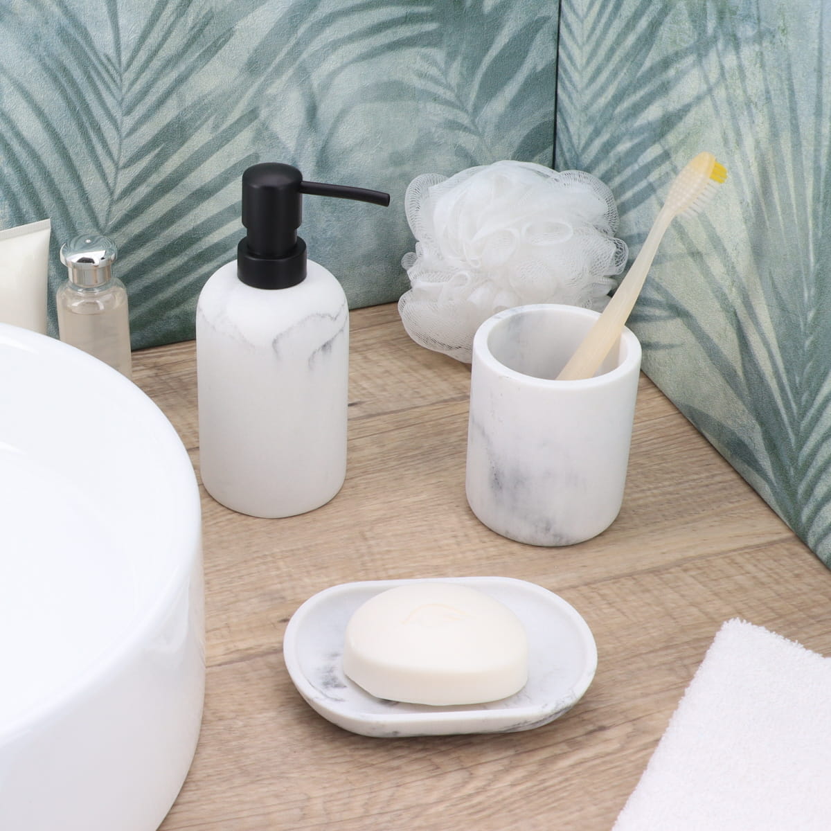 Polyresin Bathroom Accessories - White Marble Effect