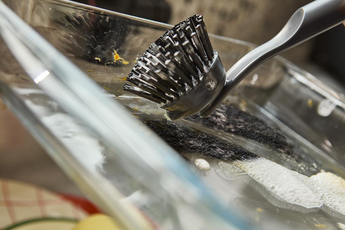 SinkTech™ Washing Up Brush & Sponge Set with Steel Stand - The Organised Store