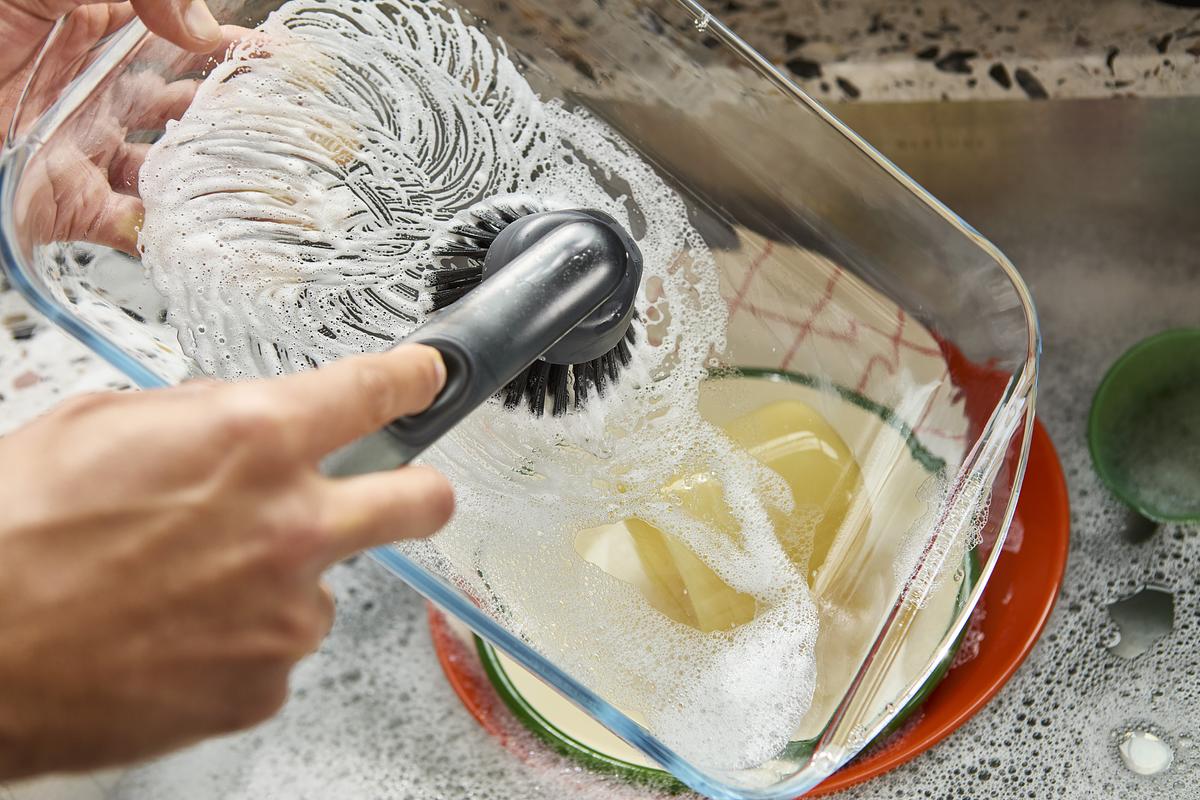 SinkTech™ Soap Dispensing Washing Up Brush with Steel Stand - The Organised Store