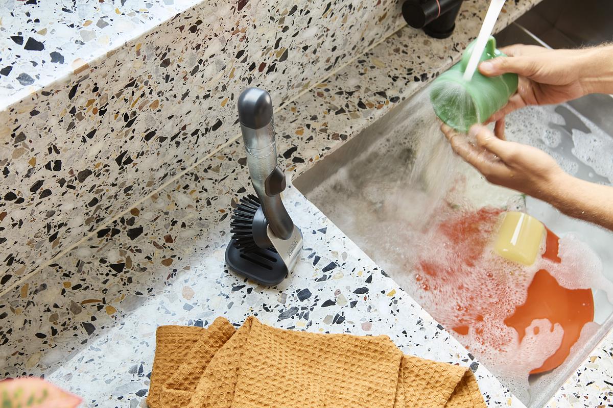 SinkTech™ Soap Dispensing Washing Up Brush with Steel Stand - The Organised Store
