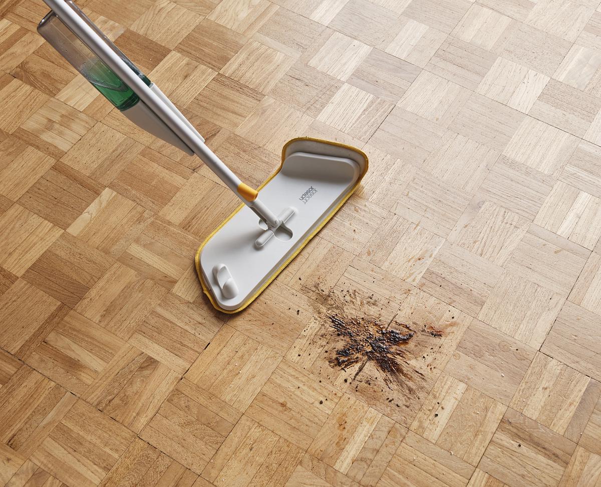 Cleantech Spray Mop With Scrubbing Pad