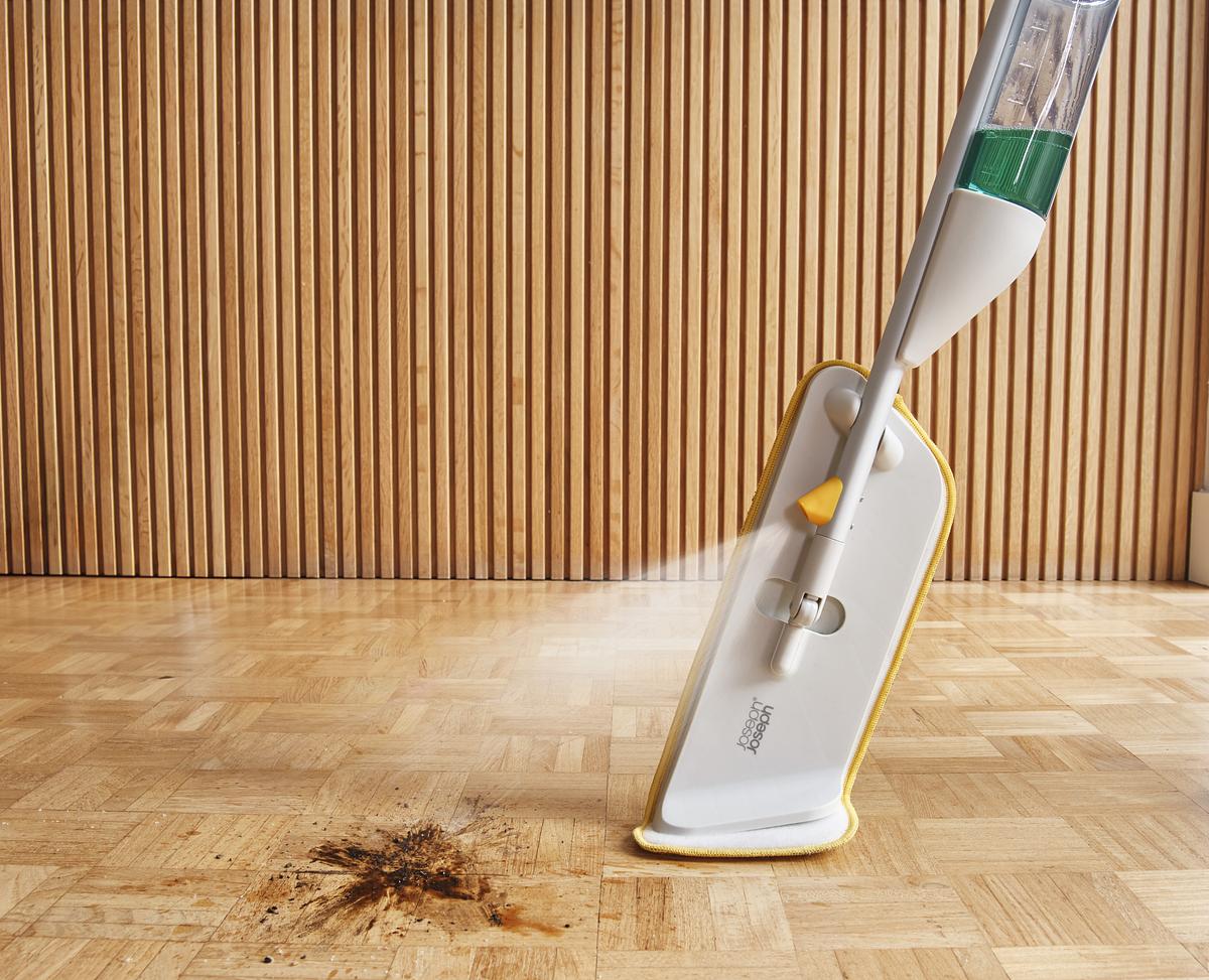 Cleantech Spray Mop With Scrubbing Pad