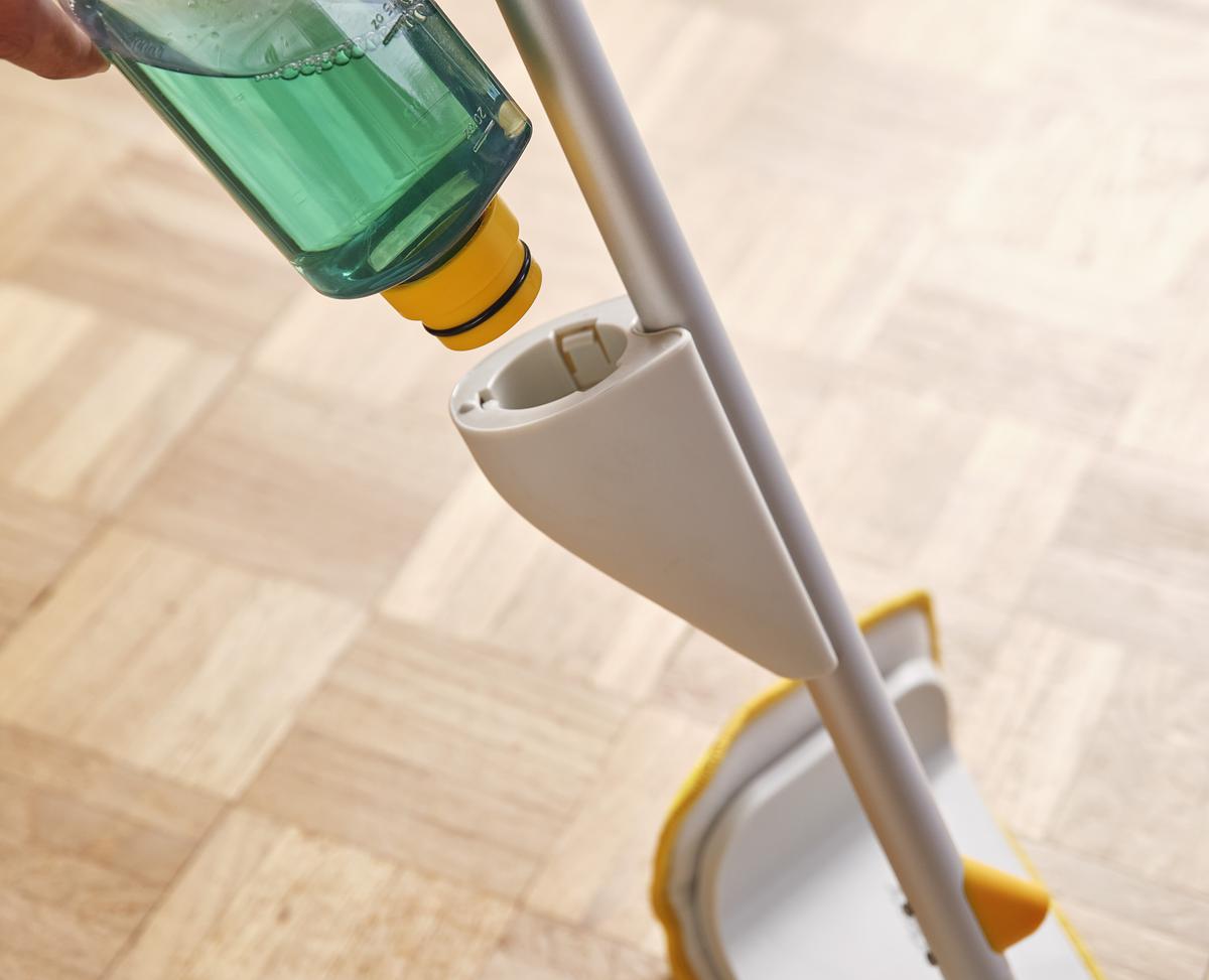 Cleantech Spray Mop With Scrubbing Pad