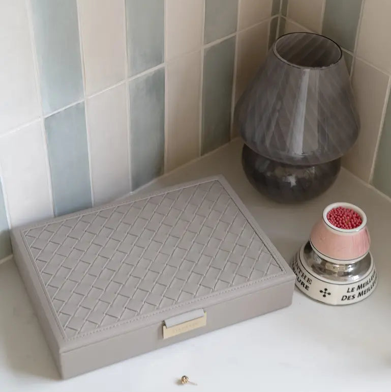 Taupe Classic Woven Lid