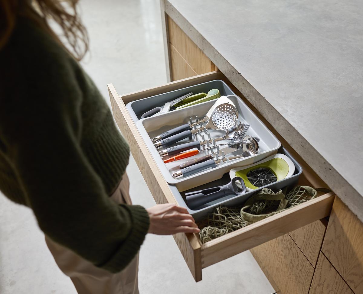 DrawerStore™ Expanding Utensil & Gadget Organiser - The Organised Store