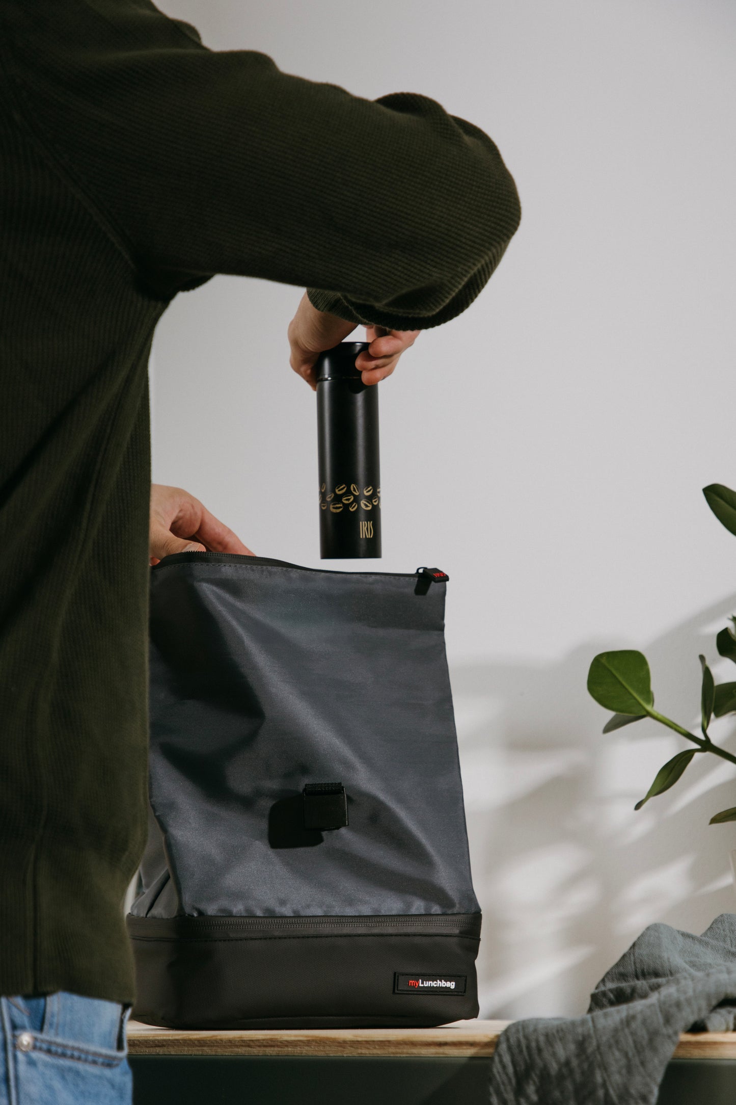 Compact Insulated LunchBag -Various-6L