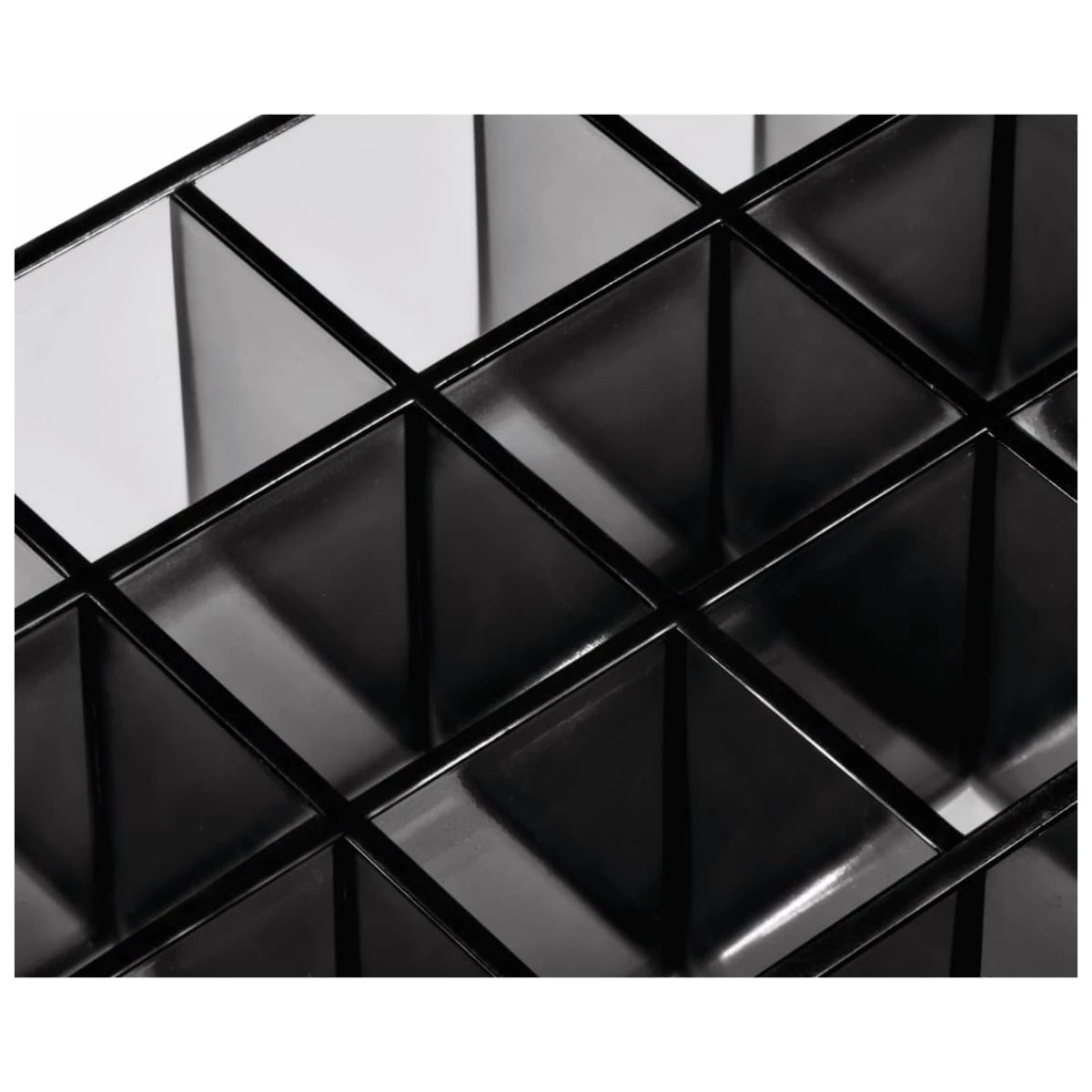 Cosmetic Lip Station by Sara Tanno