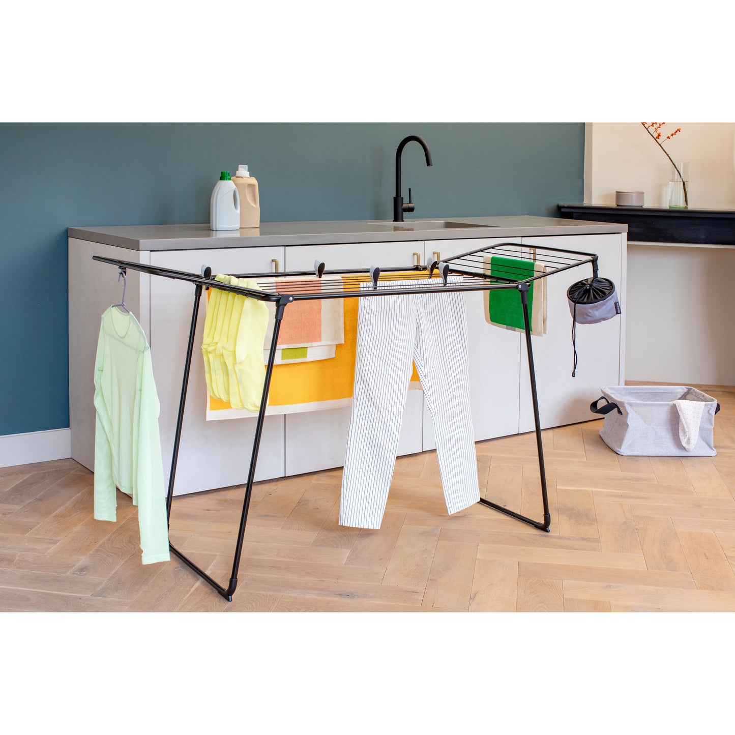 HangOn Drying Rack - Black- 18M