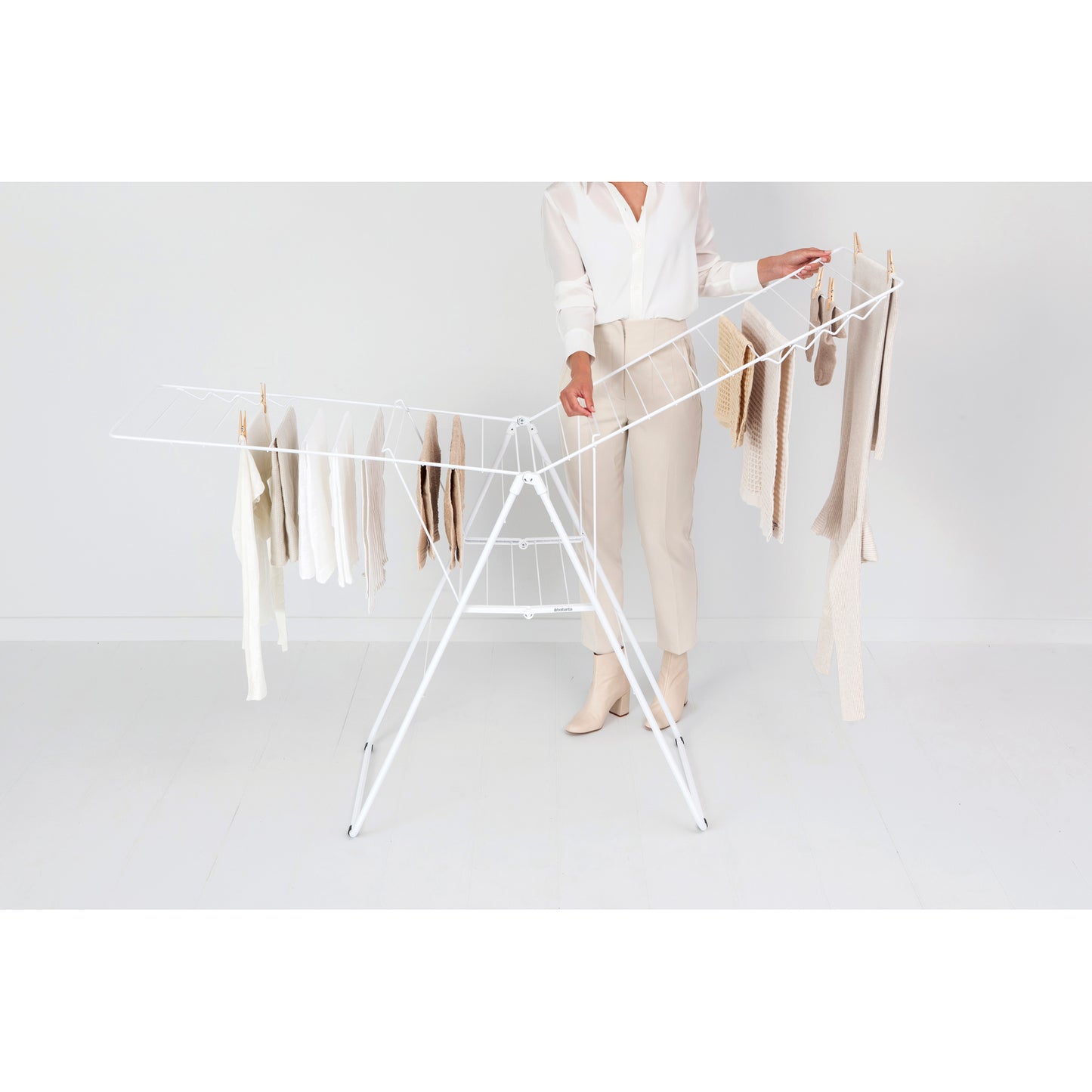 HangOn Drying Rack 25 Metres- White or Black