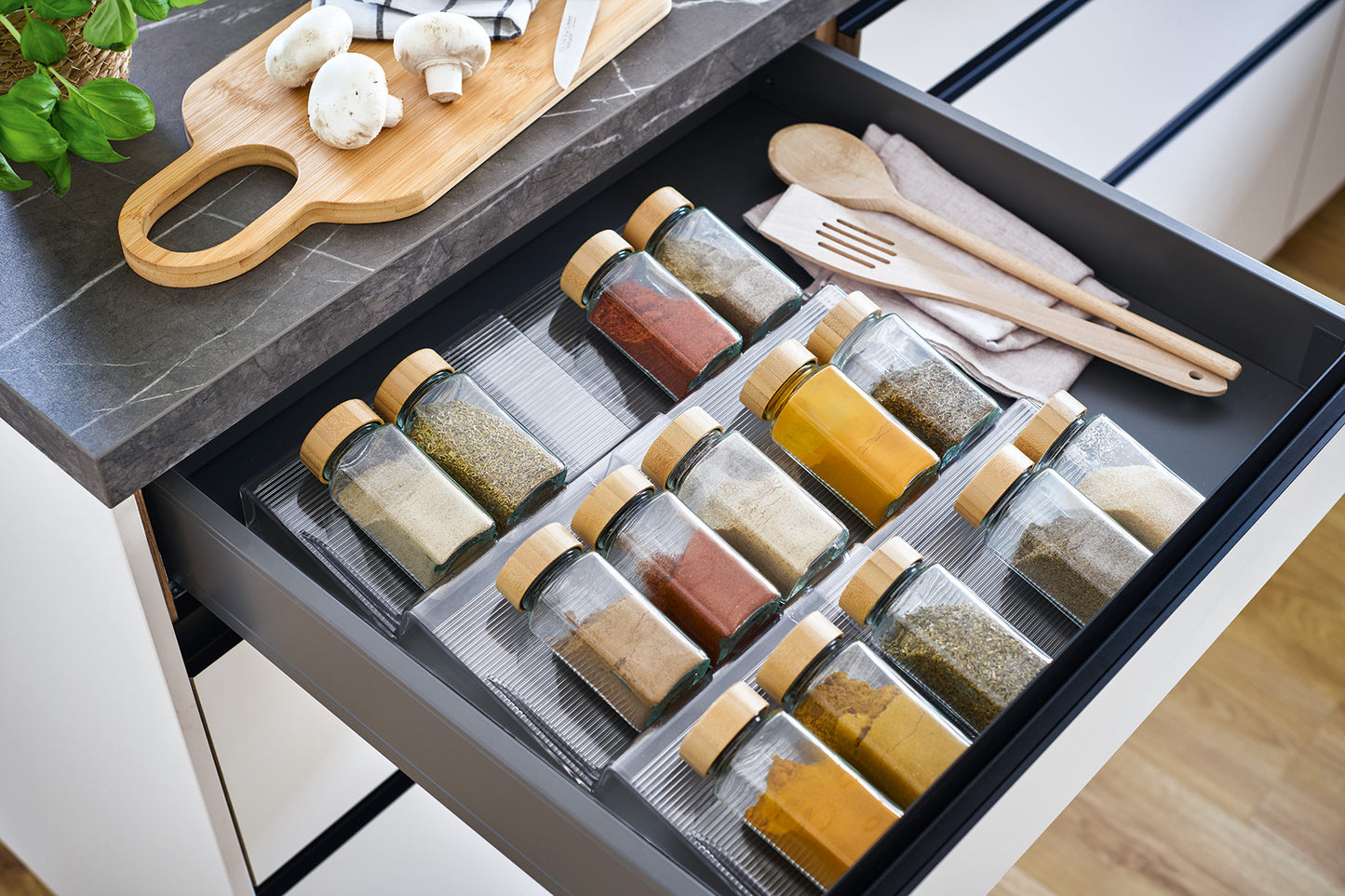 Glass Spice Jar with Bamboo lid- 120 ml