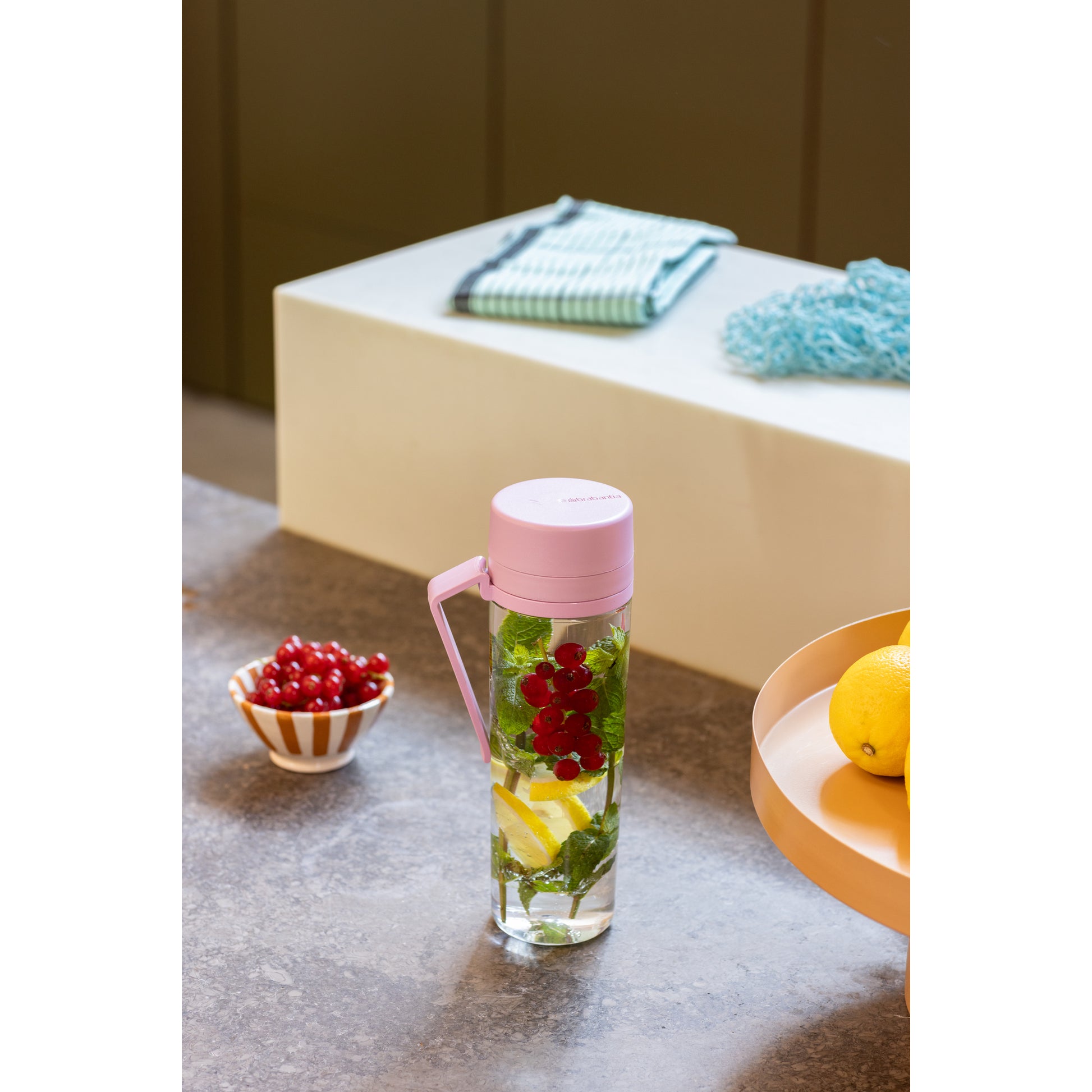 Make & Take Water Bottle with Strainer - 500ml - The Organised Store