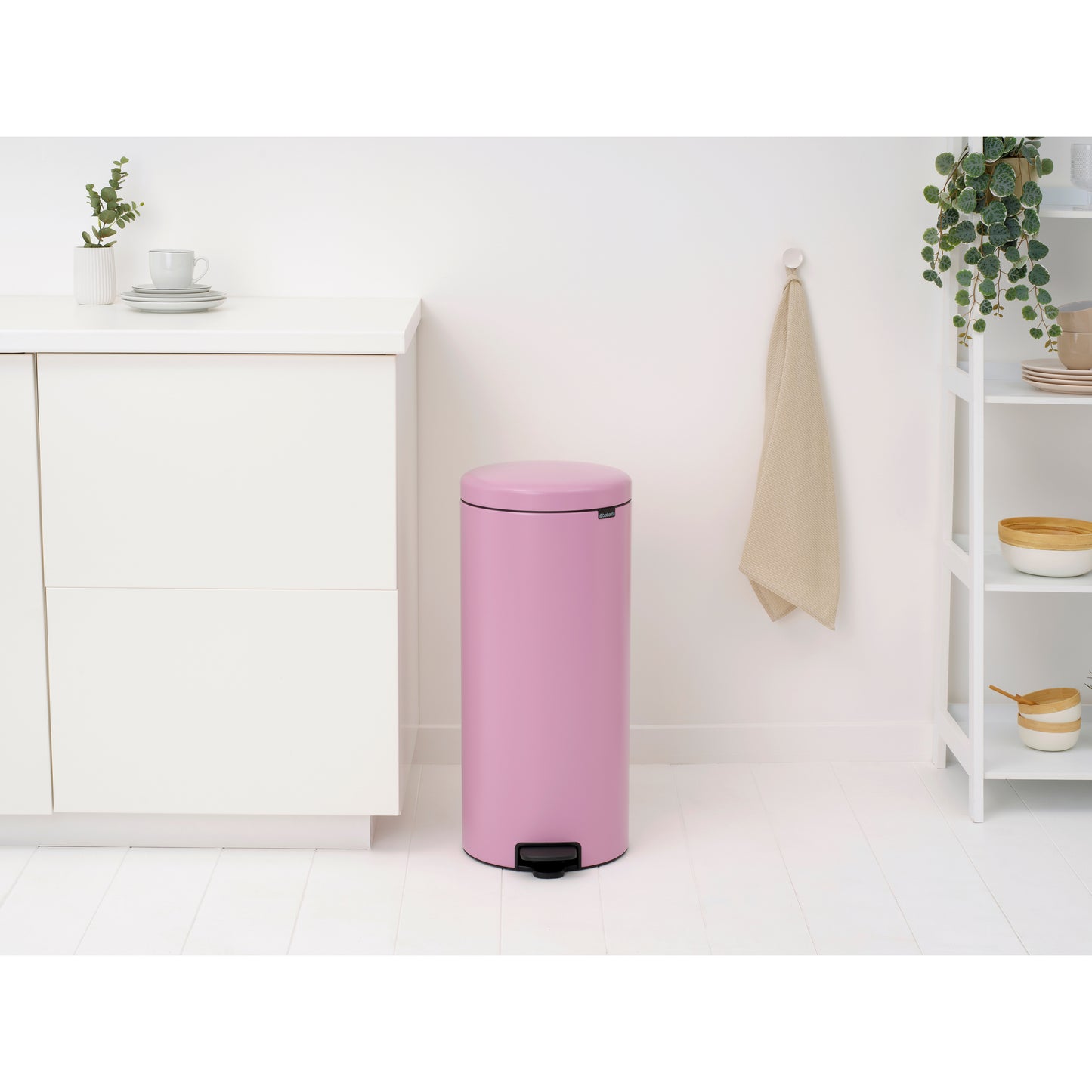 Newicon Pedal Bin- Lilac Pink-30L