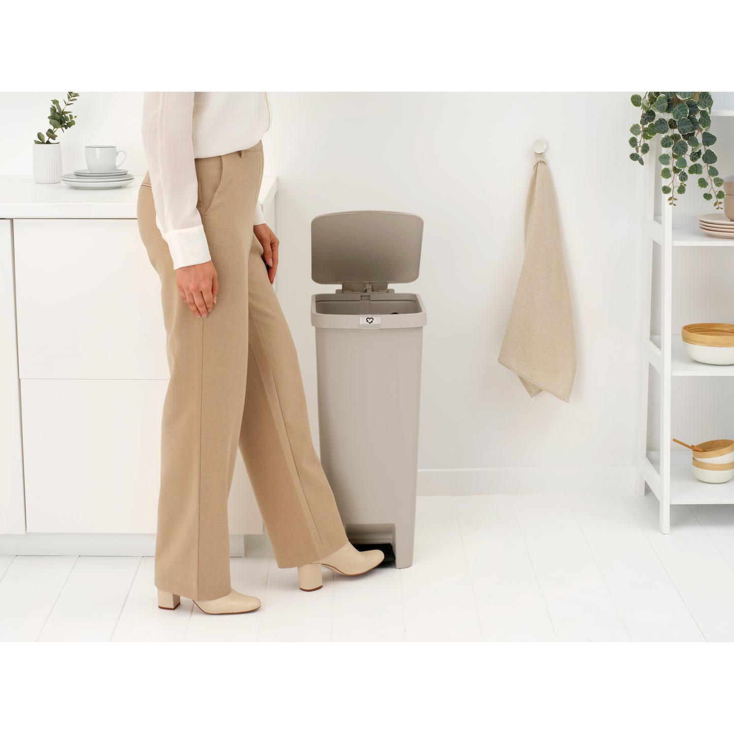 Stepup Pedal Bin - Soft Beige- 40L