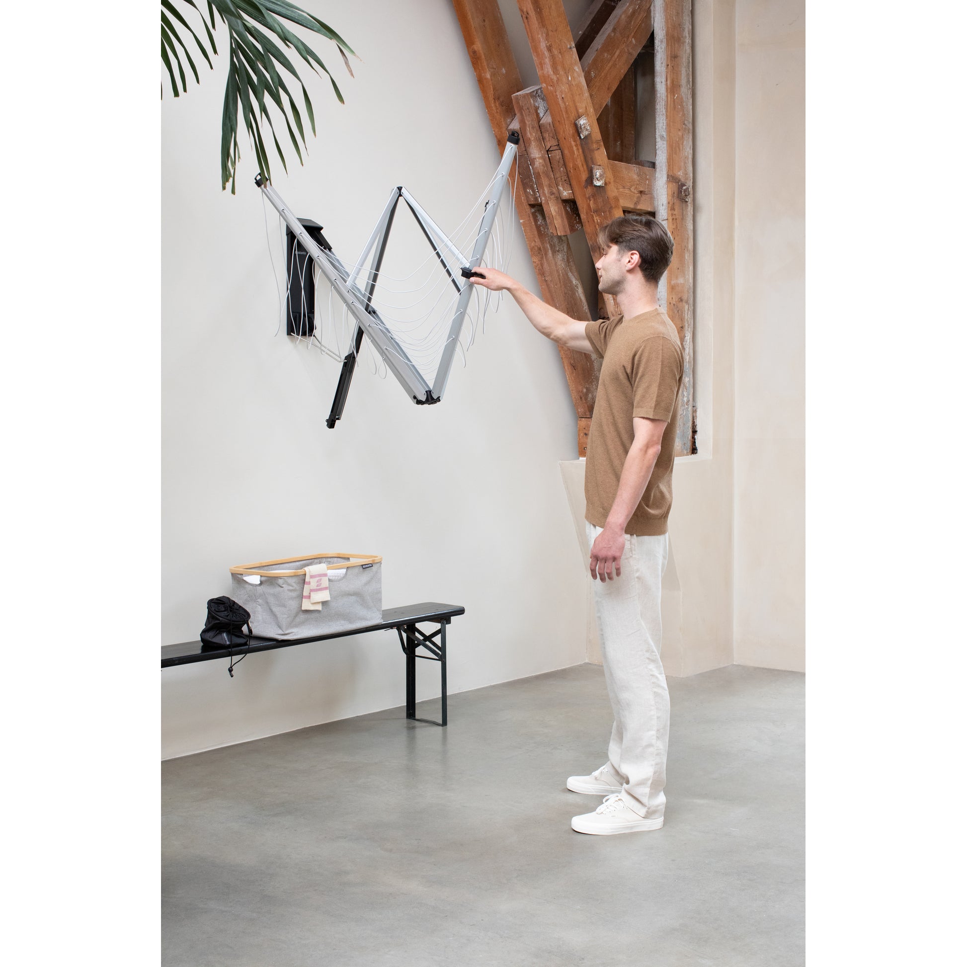 Wall Mounted Washing Line Retractable Wall Mounted Washing Line