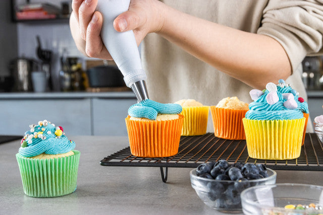 Sweetly Does It Icing Tin Set - The Organised Store