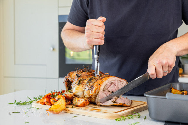 2 Piece Roast And Rest Set With Handles