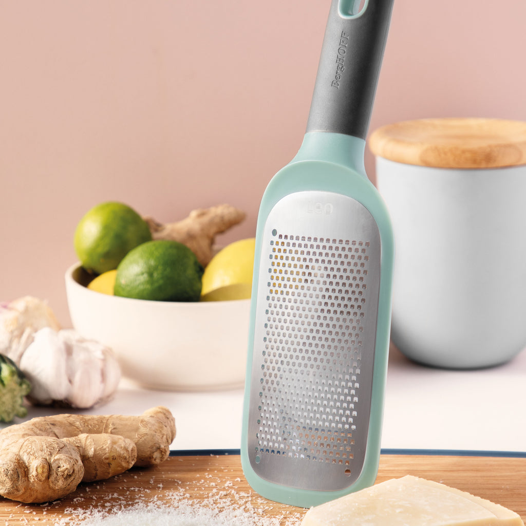 Fine paddle grater