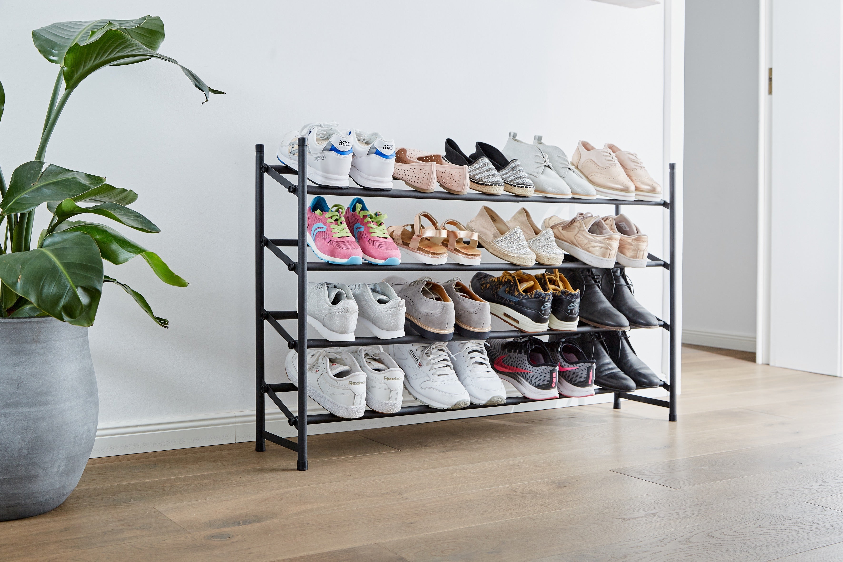 Extendable shoe rack clearance