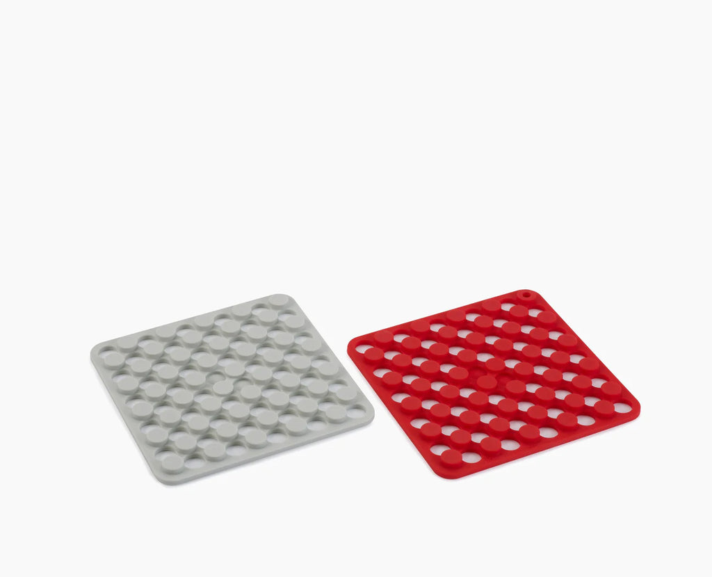JJ DUO Spot-On Set of 2 Silicone Trivets