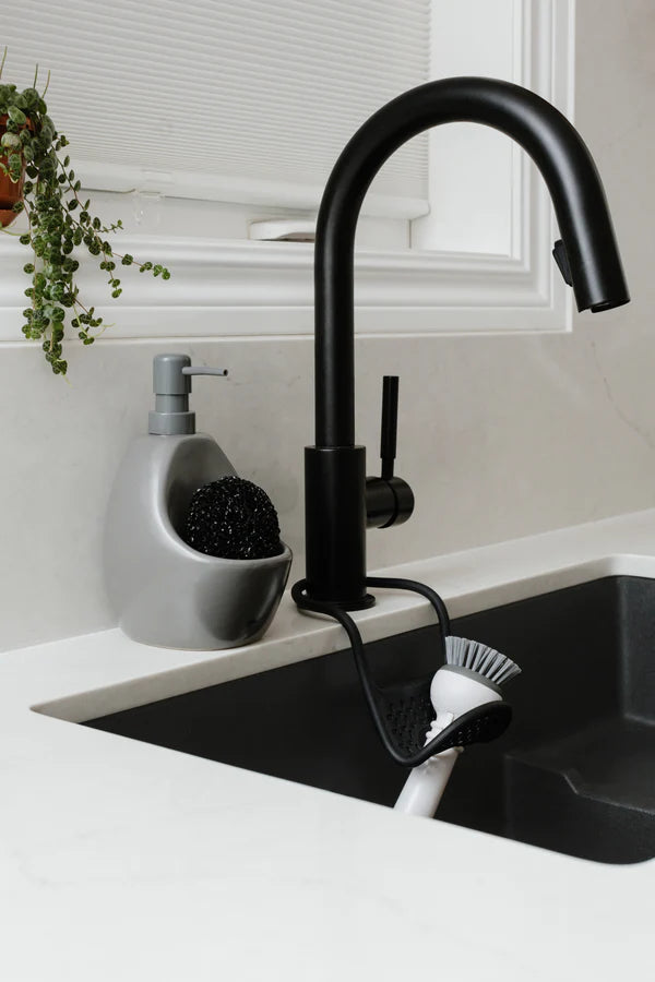 JOEY SOAP PUMP AND SCRUBBY