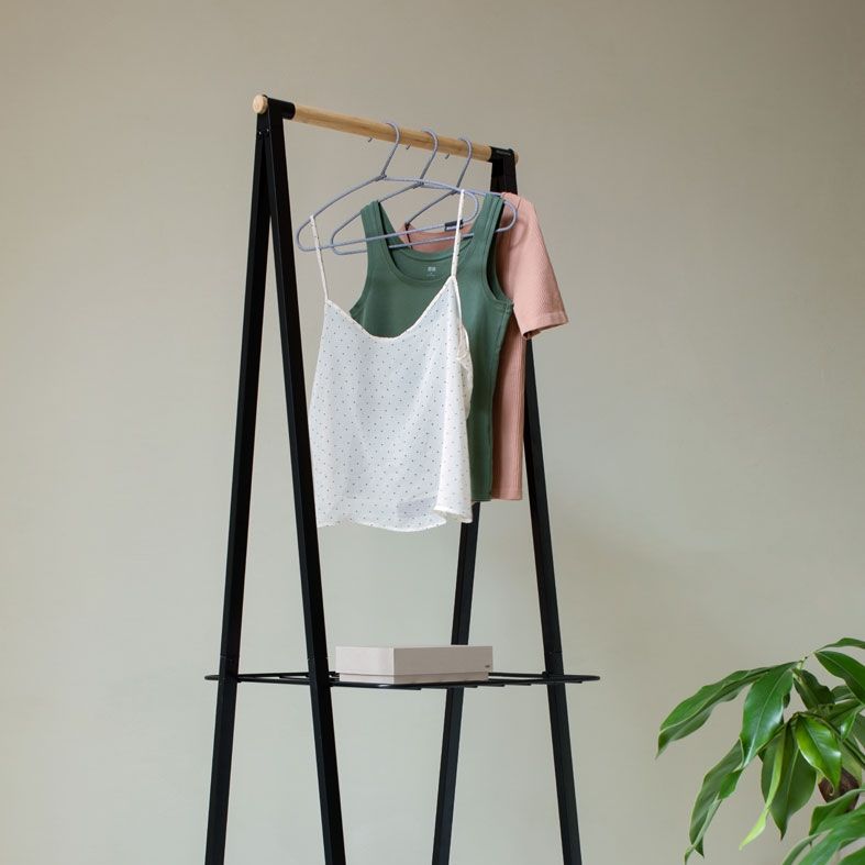 Clothes online hanger set